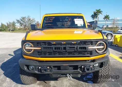 2022 Ford Bronco Black Diamond z USA, uszkodzony, nr VIN 1FMEE5DH3NLB35950